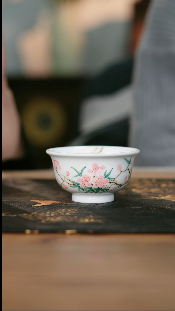 11-5手工手绘桃花压手杯
