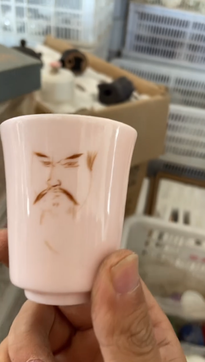 无运费险有瑕疵的摄影的产品有使用过的痕迹有点脏介意勿拍