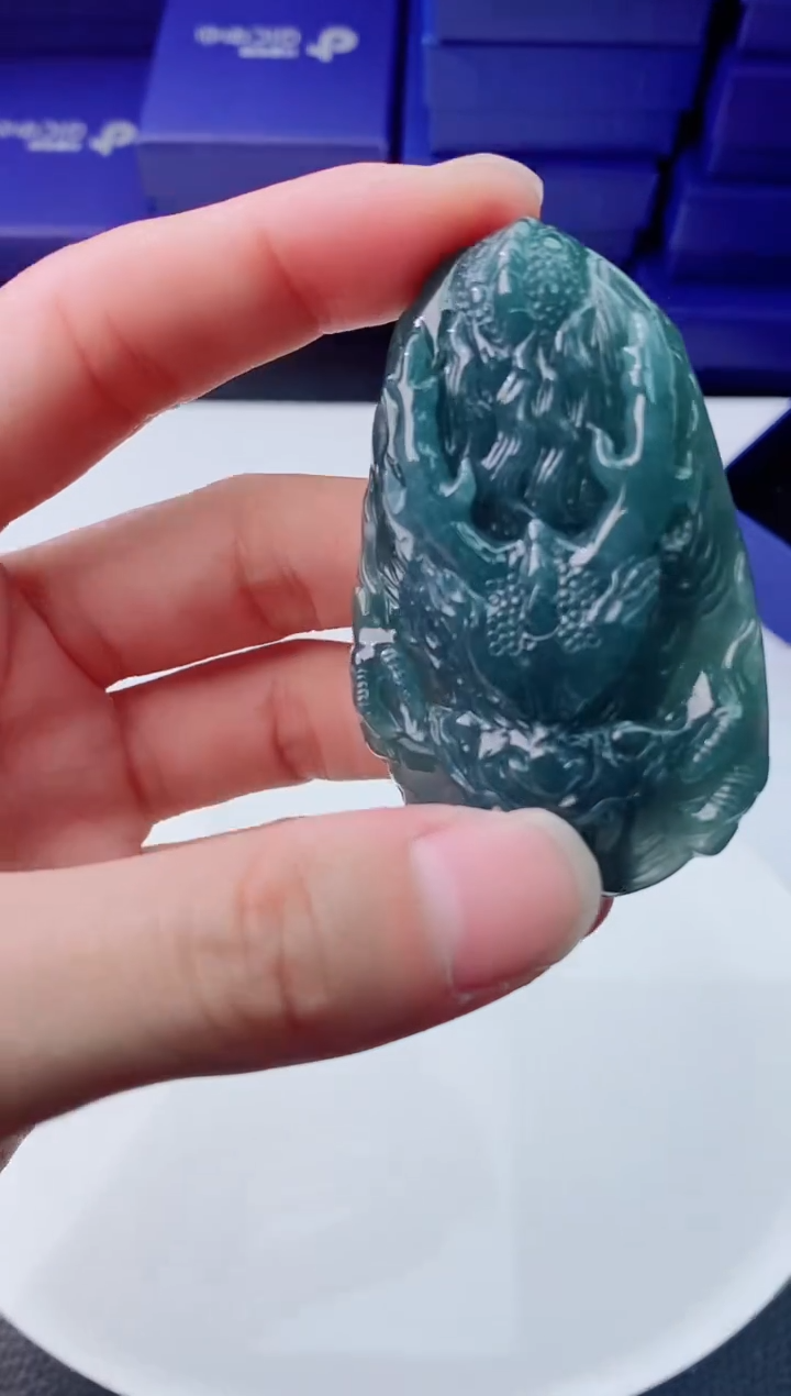 【闪购商品】翡翠颈饰未镶嵌         