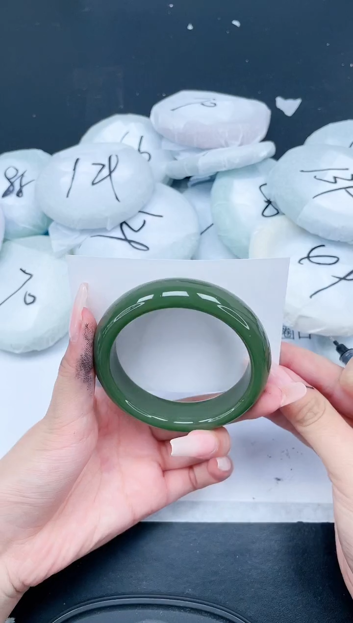 【闪购商品】石英质玉手镯未镶嵌532-58