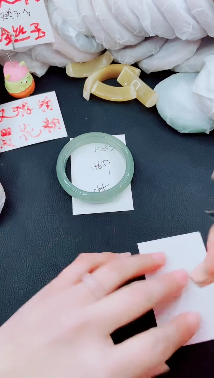 【闪购商品】石英质玉手镯未镶嵌K233-56/57