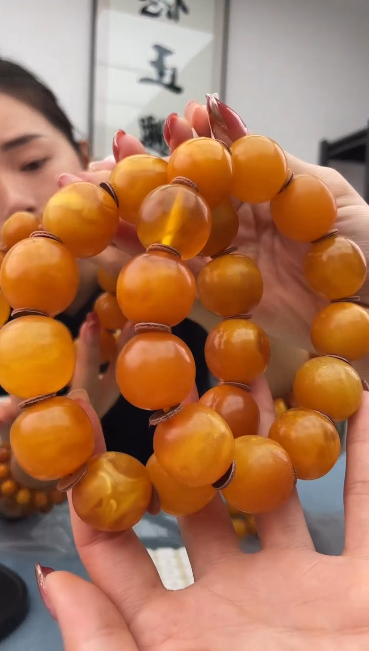 【闪购商品】蜜蜡珠宝奇石未镶嵌微瑕多样性发其一，假一罚十077