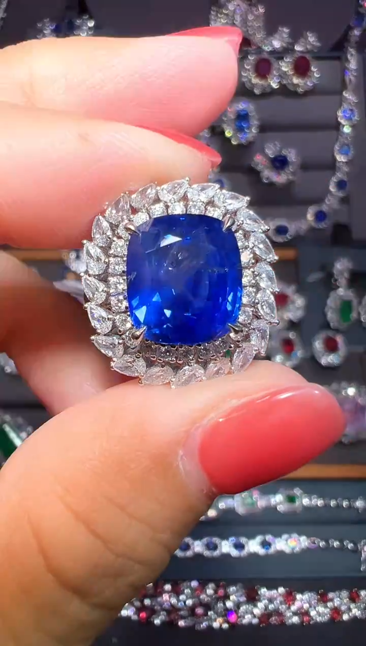 戒指蓝宝石18K金镶嵌AIGS 矢车菊 7.49克拉