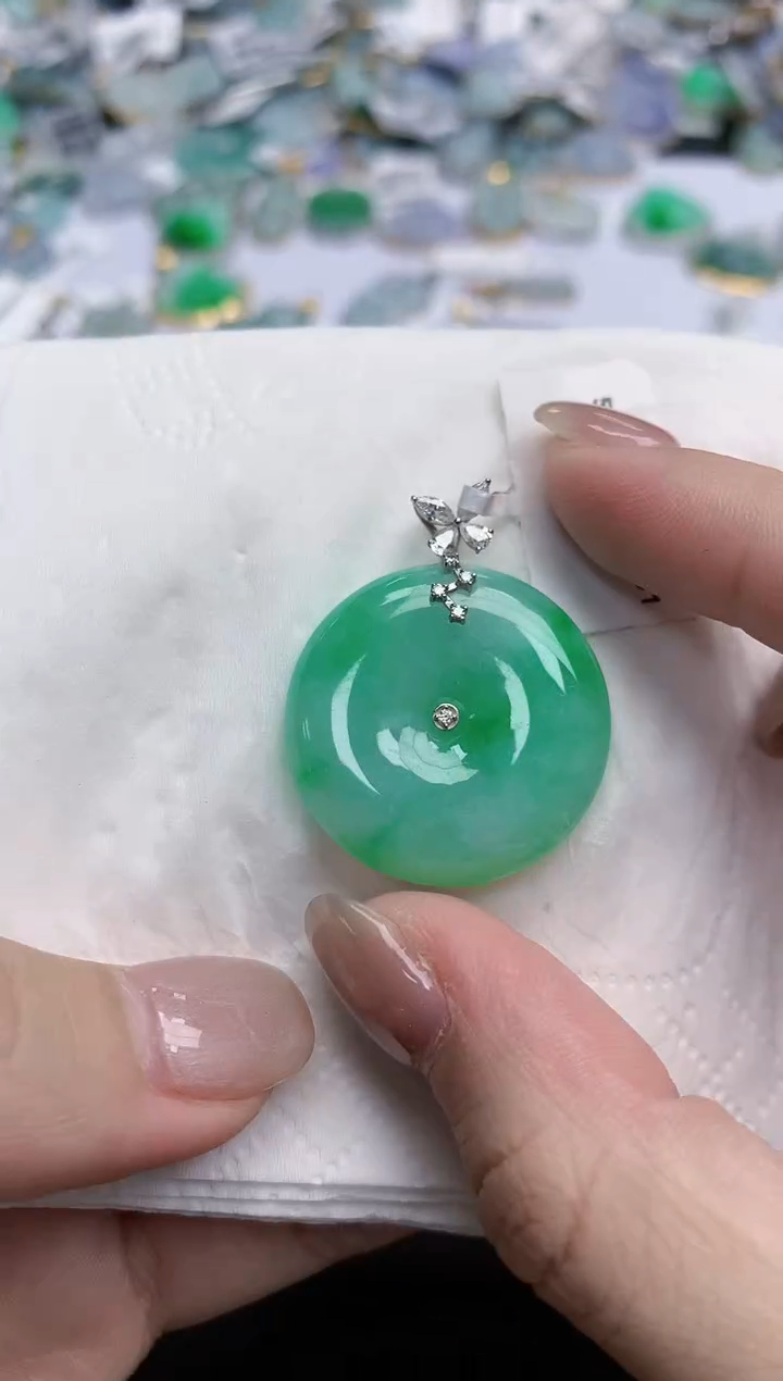 【闪购商品】翡翠颈饰18K金镶嵌天然缅甸翡翠A货