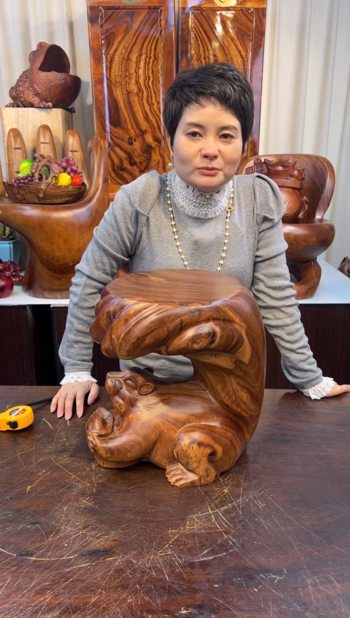 【闪购商品】稳定木乌金木创意凳子