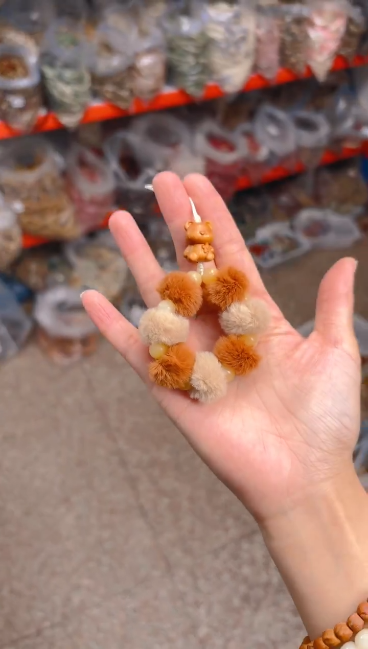 吊坠菩提根/象牙果新款手机链  毛毛