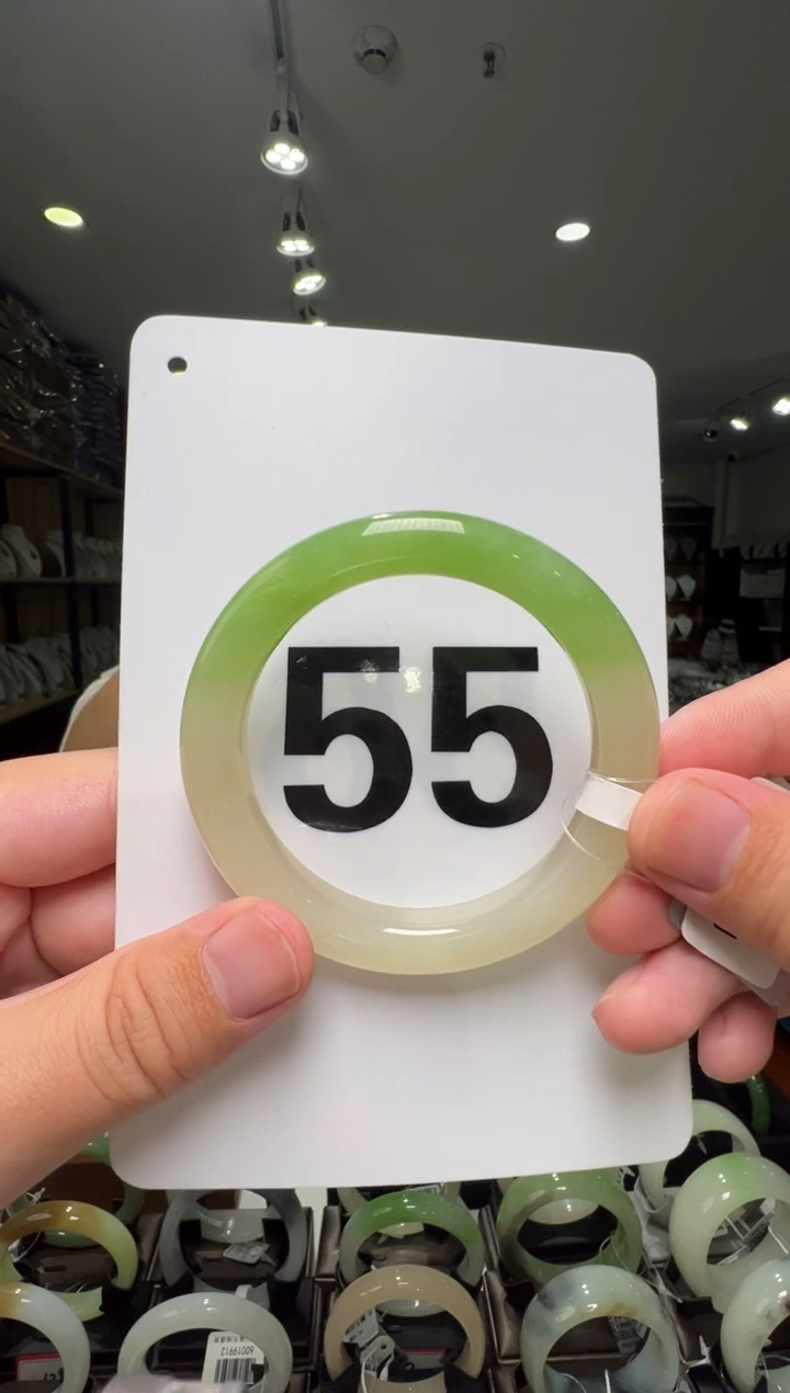 【闪购商品】和田玉手镯未镶嵌54-55圈口半山水翠青手镯