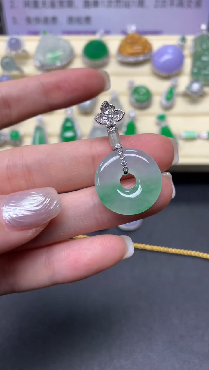 【闪购商品】翡翠吊坠(不含链)18K金镶嵌吊坠|5650+565