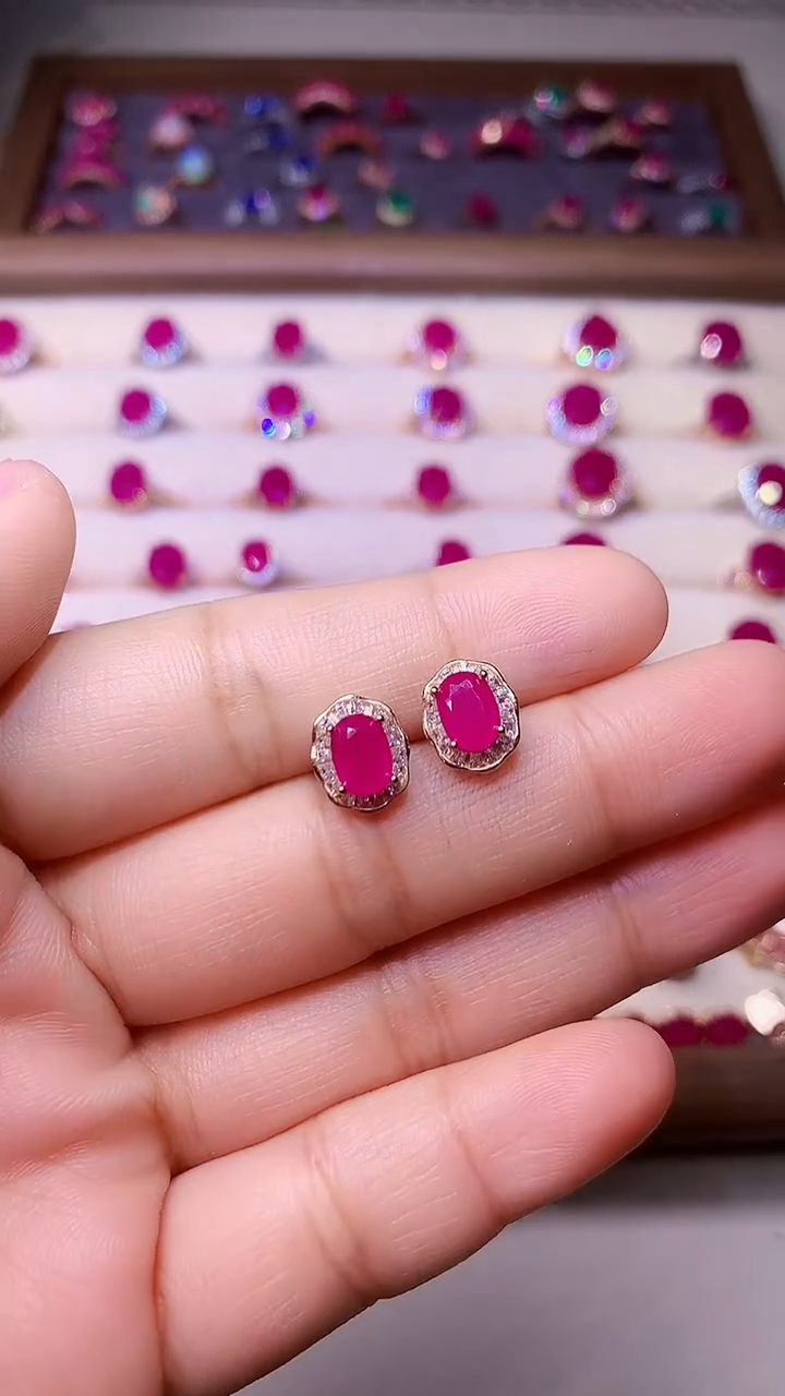 【闪购商品】红宝石耳饰银S925镶嵌000