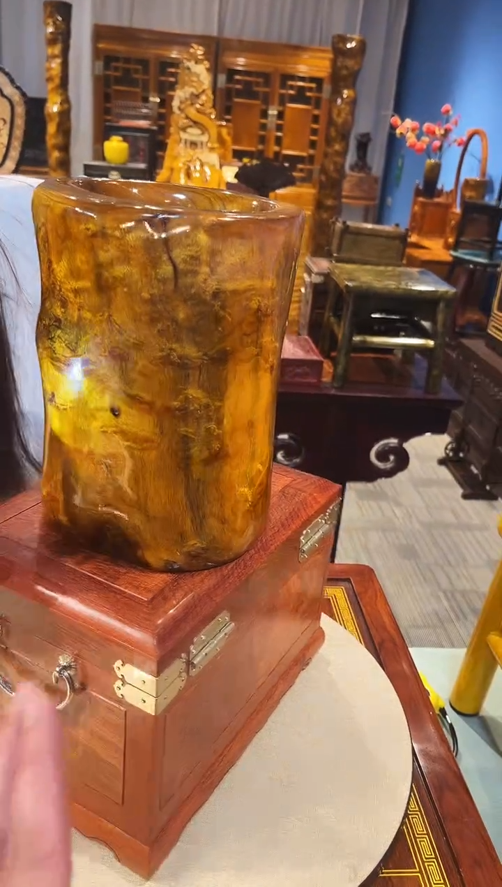 金丝楠金丝楠随行笔筒