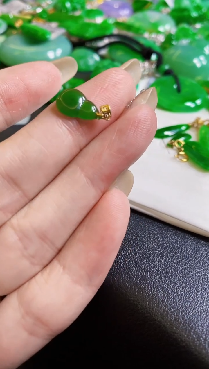 【闪购商品】定制翡翠18K金镶嵌葫芦