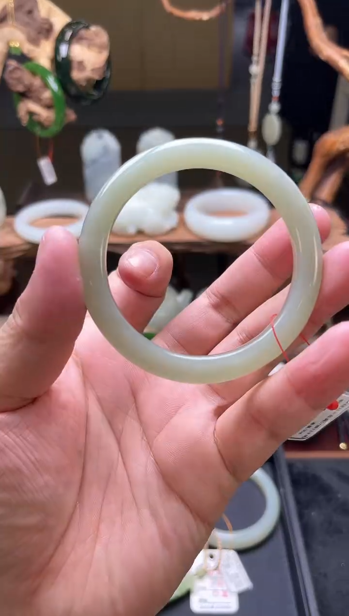 【闪购商品】和田玉手镯未镶嵌且末蓝 57+圈 30491