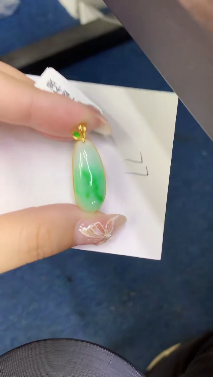 【闪购商品】翡翠颈饰18K金镶嵌000000000000