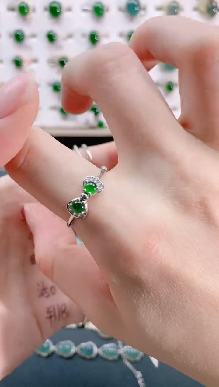 【闪购商品】翡翠戒指银S925镶嵌天然翡翠