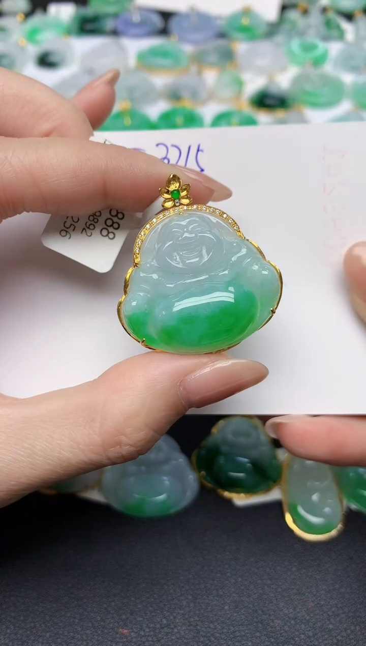 颈饰18K金镶嵌翡翠天然缅甸A货翡翠百元以上9元证书费自理