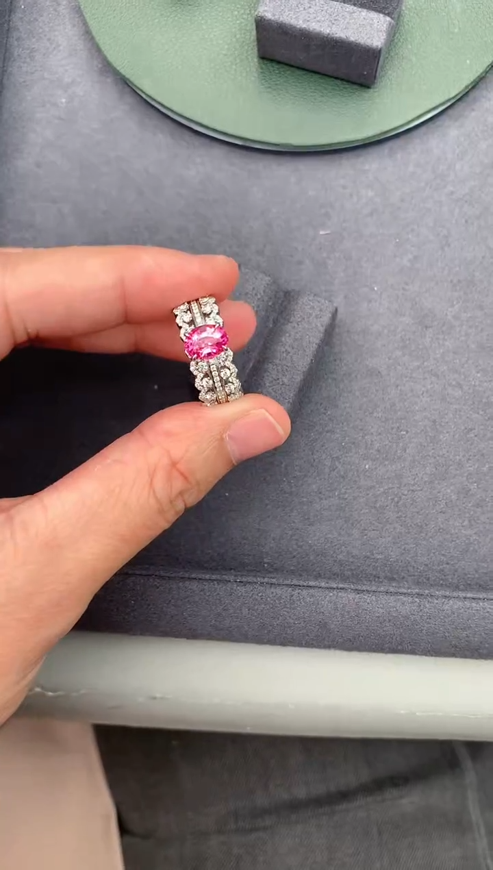 【闪购商品】尖晶石戒指18K金镶嵌1.1ct尖晶石