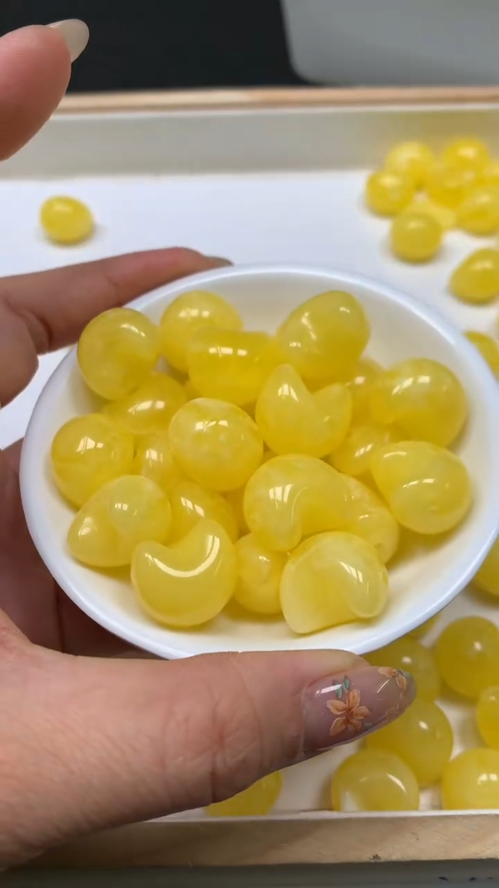 裸石蜜蜡未镶嵌E751 蜜蜡 月亮通孔 15*18mm1个5.8元