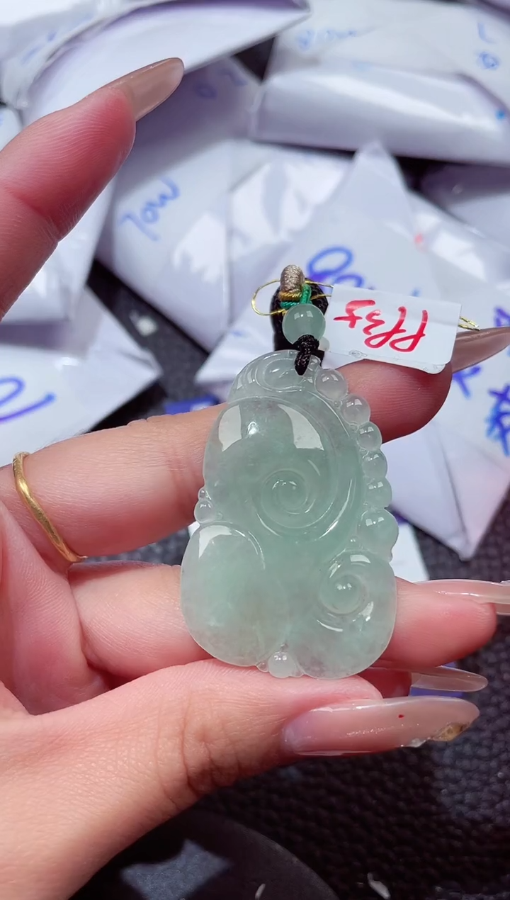 颈饰未镶嵌翡翠00000