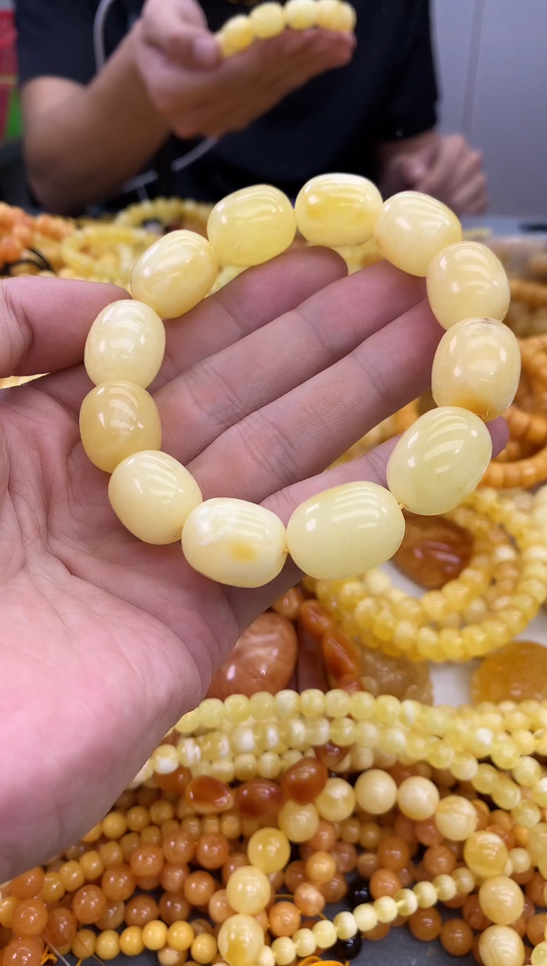 裸石蜜蜡未镶嵌手串