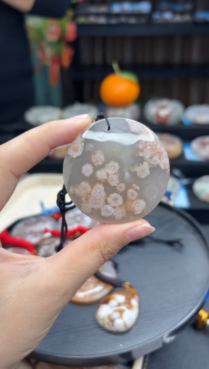 【闪购商品】石英质玉颈饰未镶嵌253