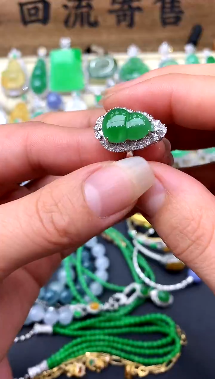 【闪购商品】翡翠戒指18K金镶嵌176-中国好珍宝