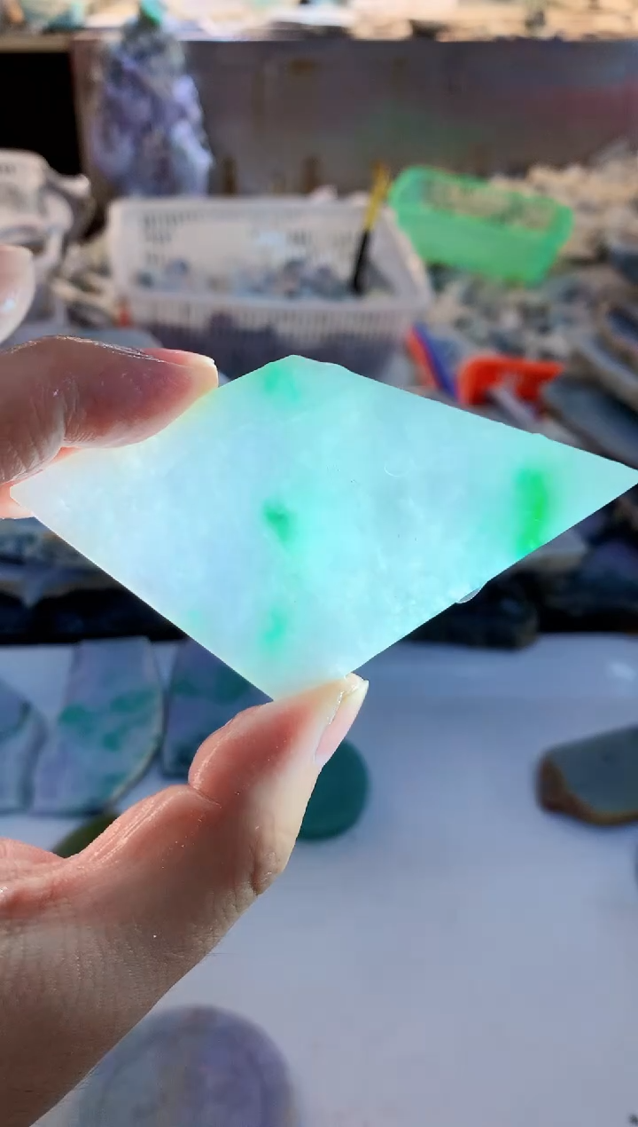 【闪购商品】翡翠未镶嵌颈饰0东0翡翠珠宝496