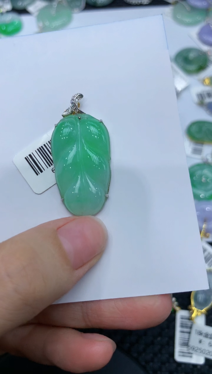 【闪购商品】翡翠颈饰18K金镶嵌111111111