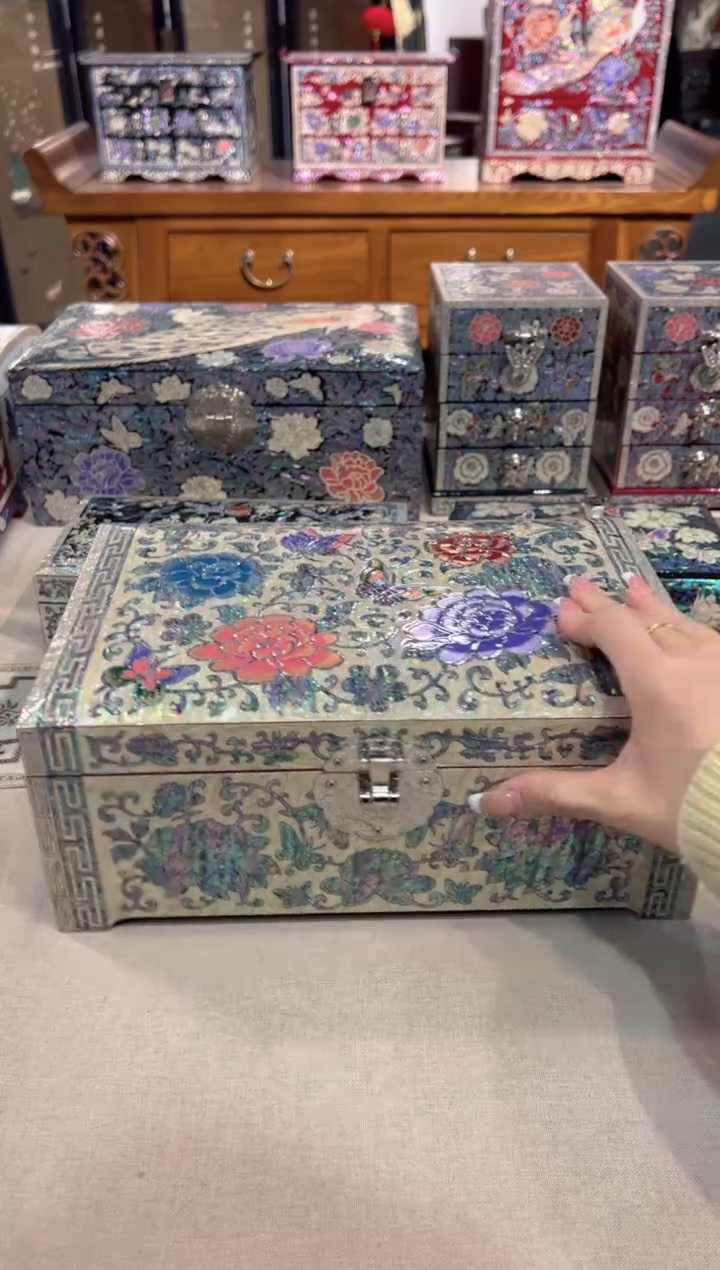 【闪购商品】白底全满螺·弘贝雅螺钿漆器文化馆