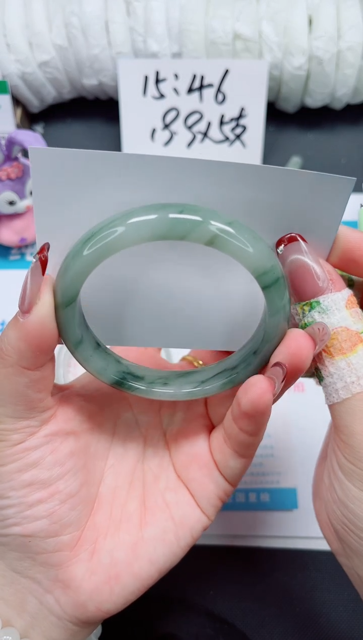 【闪购商品】石英质玉手镯未镶嵌24