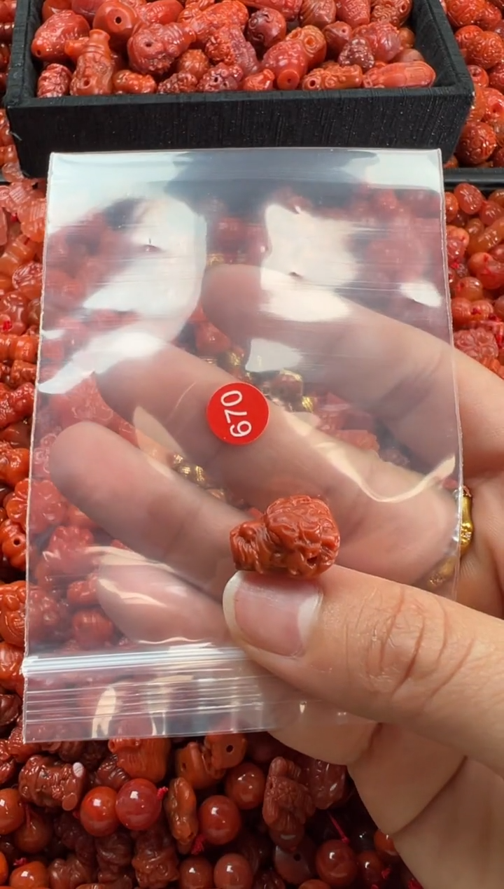 【闪购商品】南红玛瑙颈饰未镶嵌1