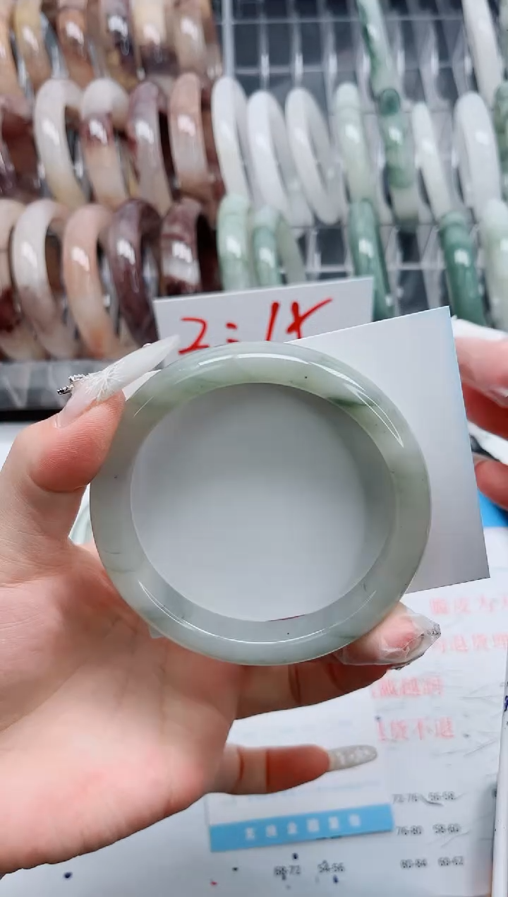 【闪购商品】石英质玉手镯未镶嵌A326-64.6