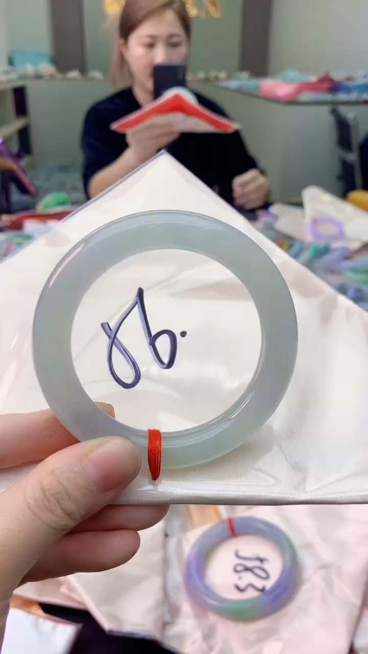 翡翠未镶嵌手镯0028954341