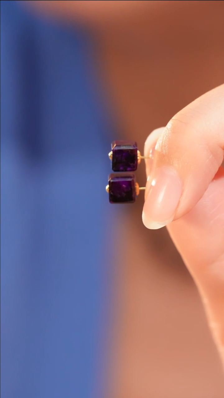 【闪购商品】苏纪石（舒俱来）耳钉未镶嵌皇家紫方糖18k耳钉