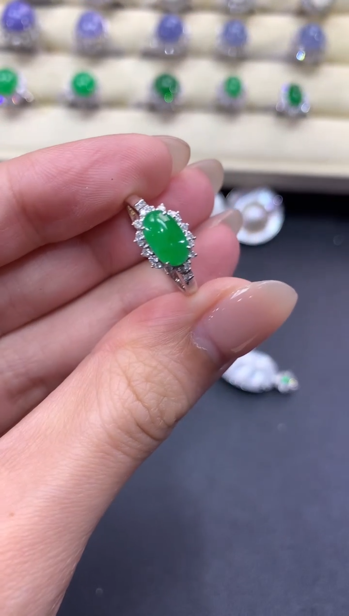 【闪购商品】翡翠戒指18K金镶嵌a97          