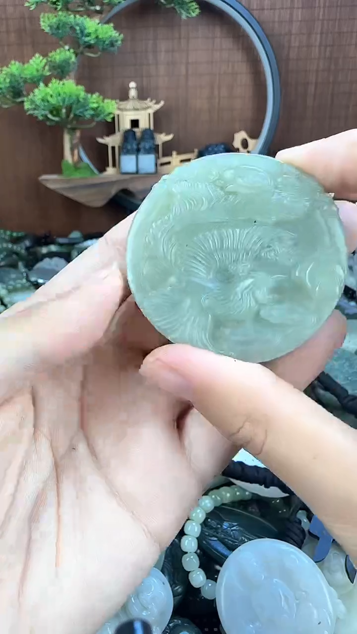 和田玉未镶嵌颈饰1