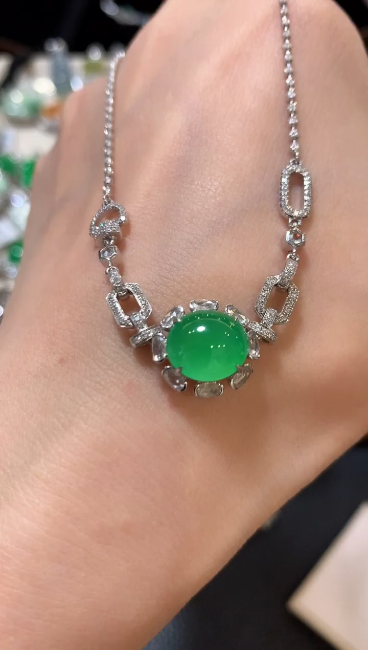 套链18K金镶嵌翡翠m33  