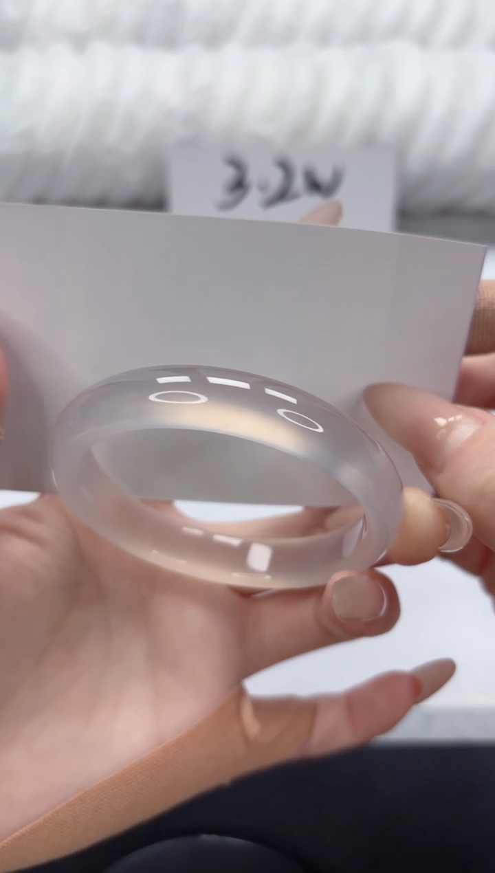 【闪购商品】石英质玉未镶嵌手镯A66-54.6