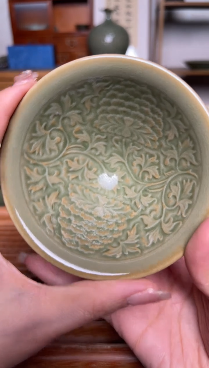 【闪购商品】其他橄榄绿斗笠盏  塔牡丹