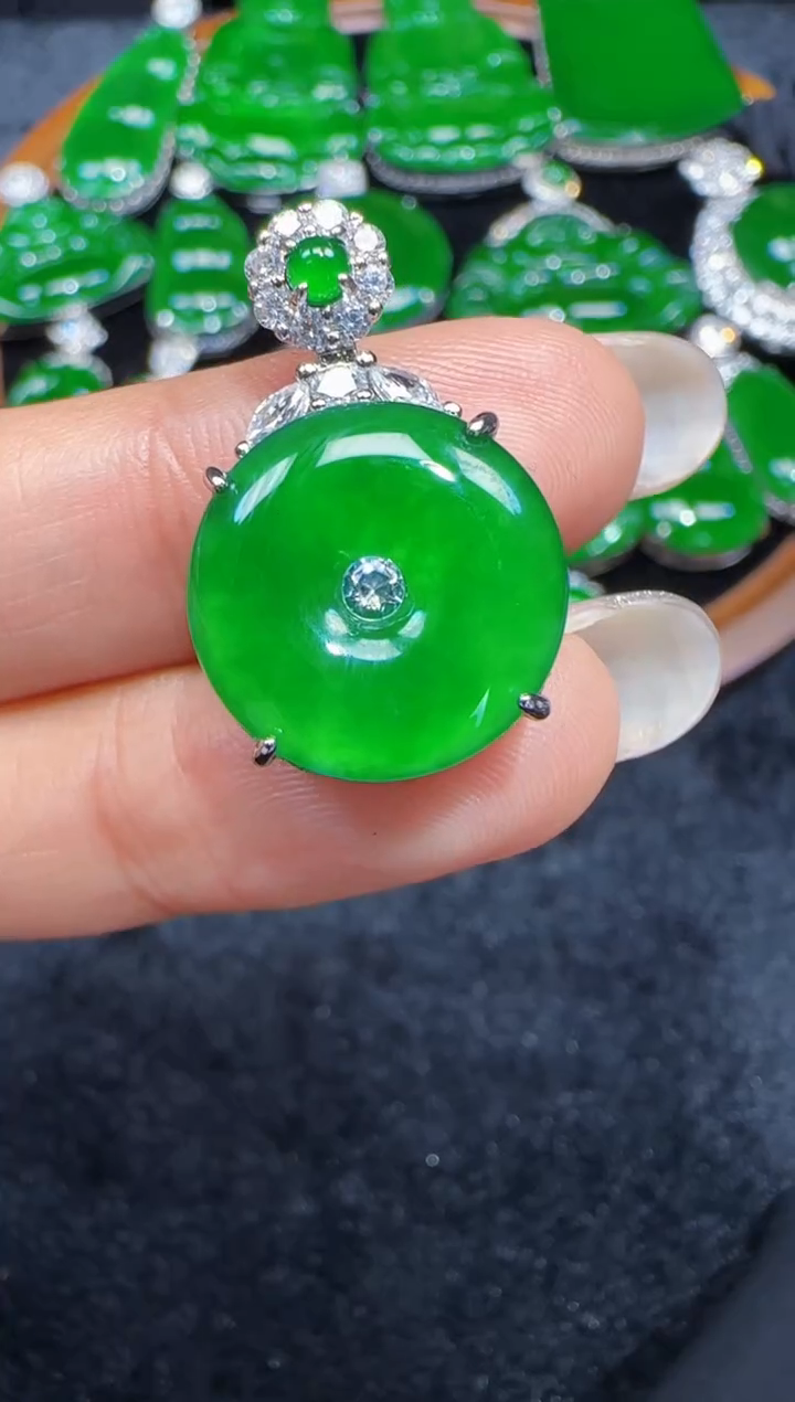 未镶嵌定制翡翠翡翠吊坠52