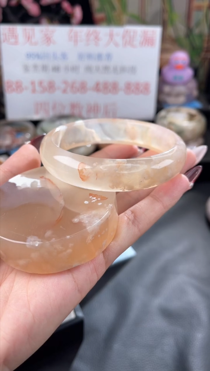 【闪购商品】石英质玉手镯未镶嵌62