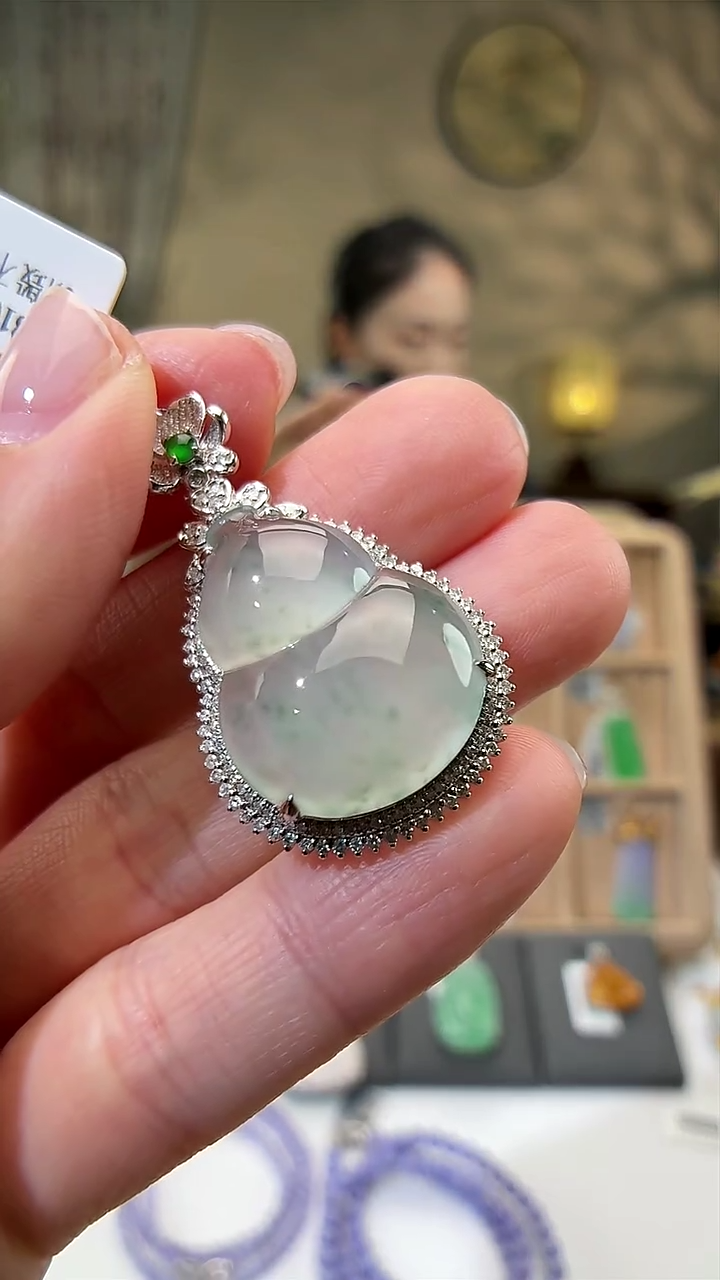 颈饰未镶嵌翡翠葫芦