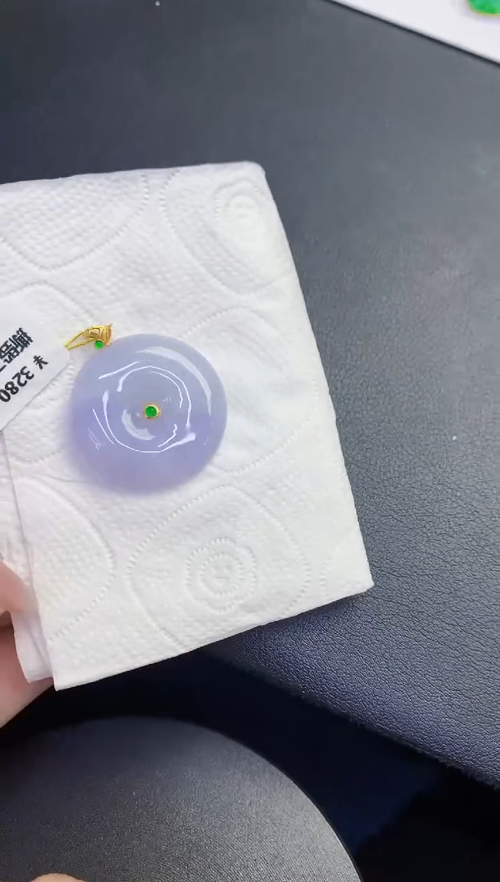 颈饰18K金镶嵌翡翠缅甸天然翡翠A货