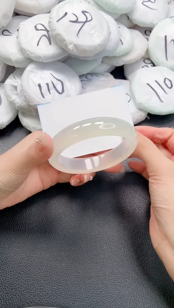【闪购商品】石英质玉手镯未镶嵌 6L111-62