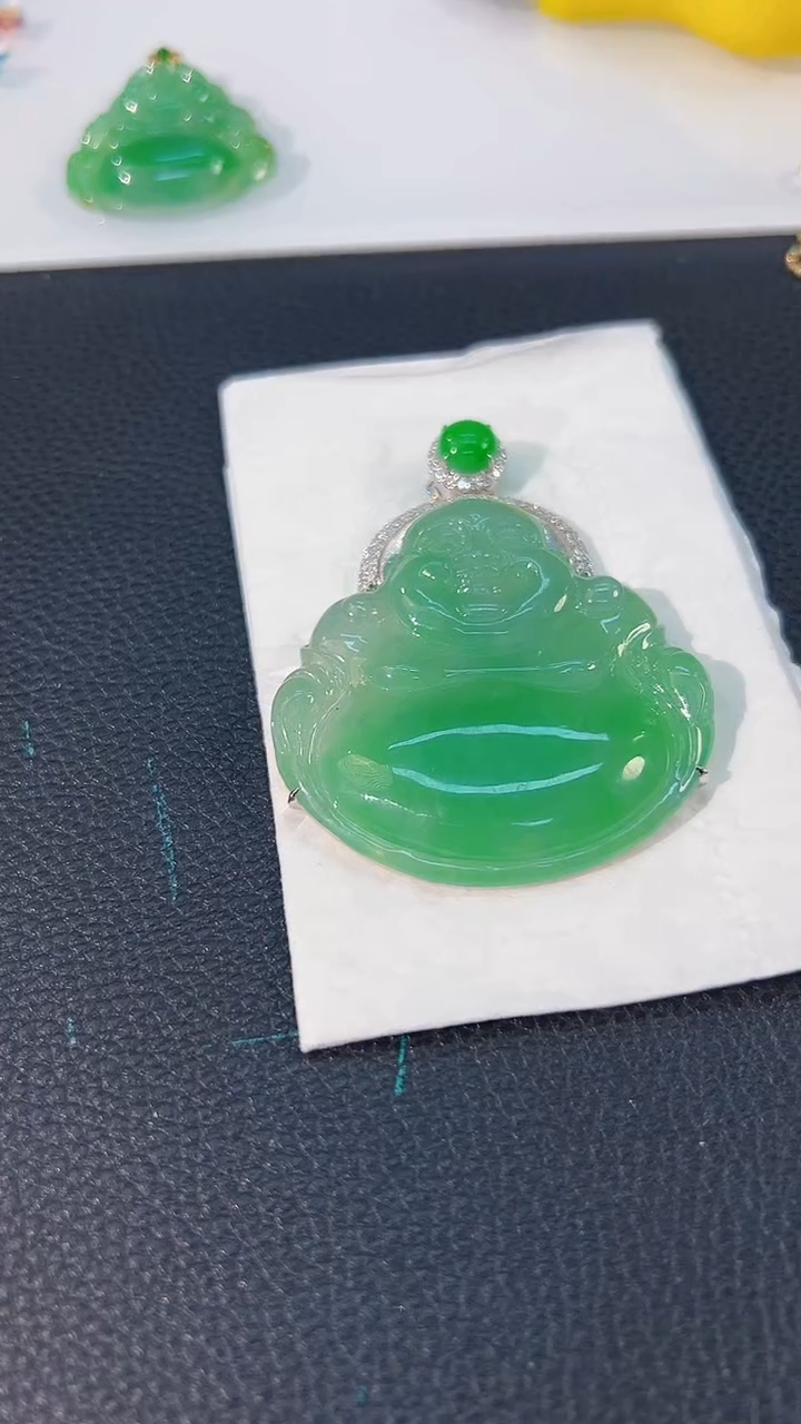 颈饰18K金镶嵌翡翠M****制 缅料A货/支持复检/一件