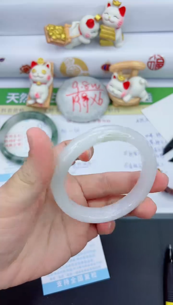 【闪购商品】石英质玉手镯未镶嵌374-56