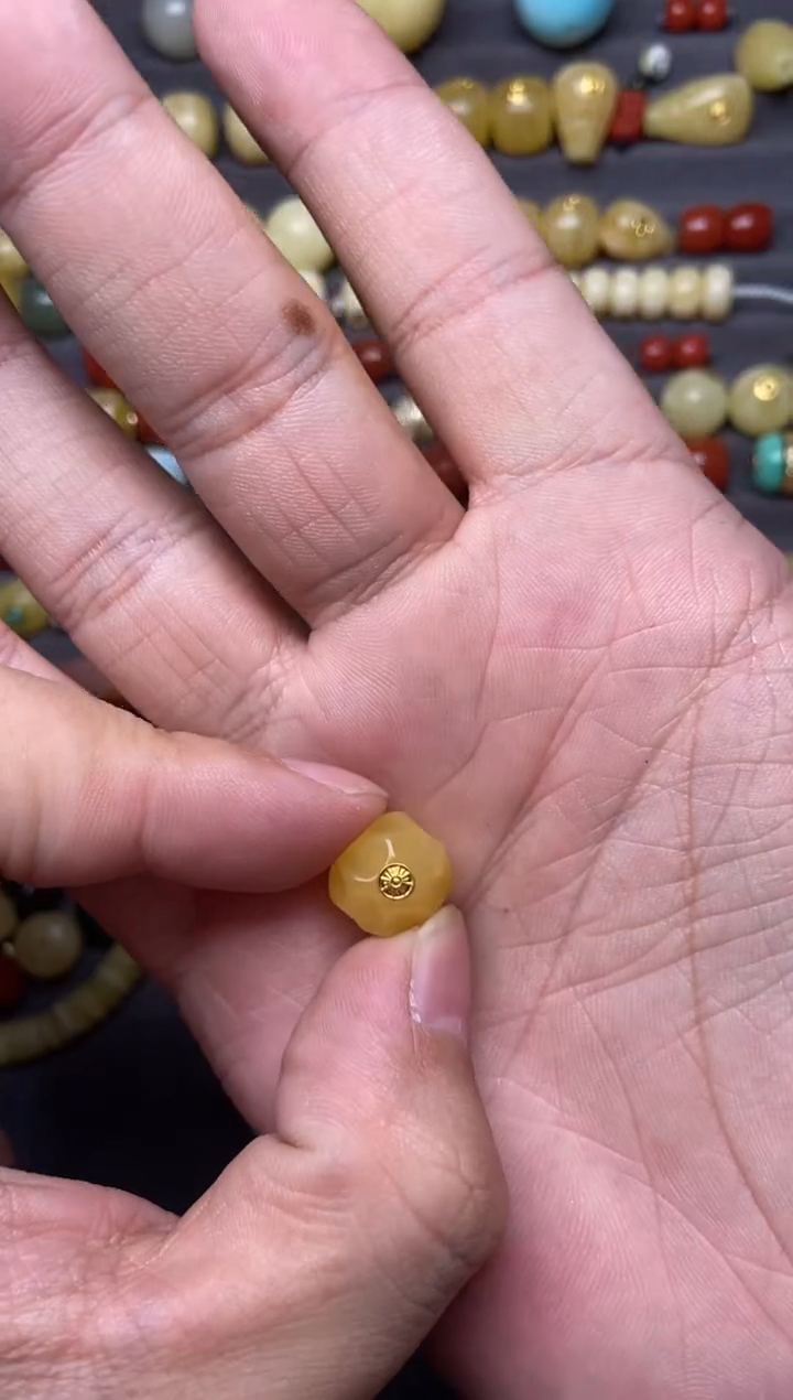 【闪购商品】蜜蜡珠宝奇石足金镶嵌12mm