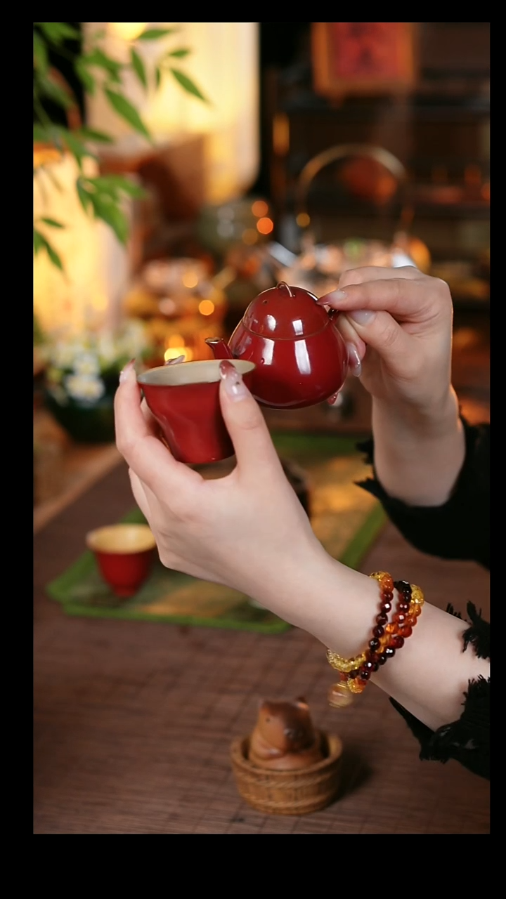 【闪购商品】宫墙红小梨壶+宽口杯