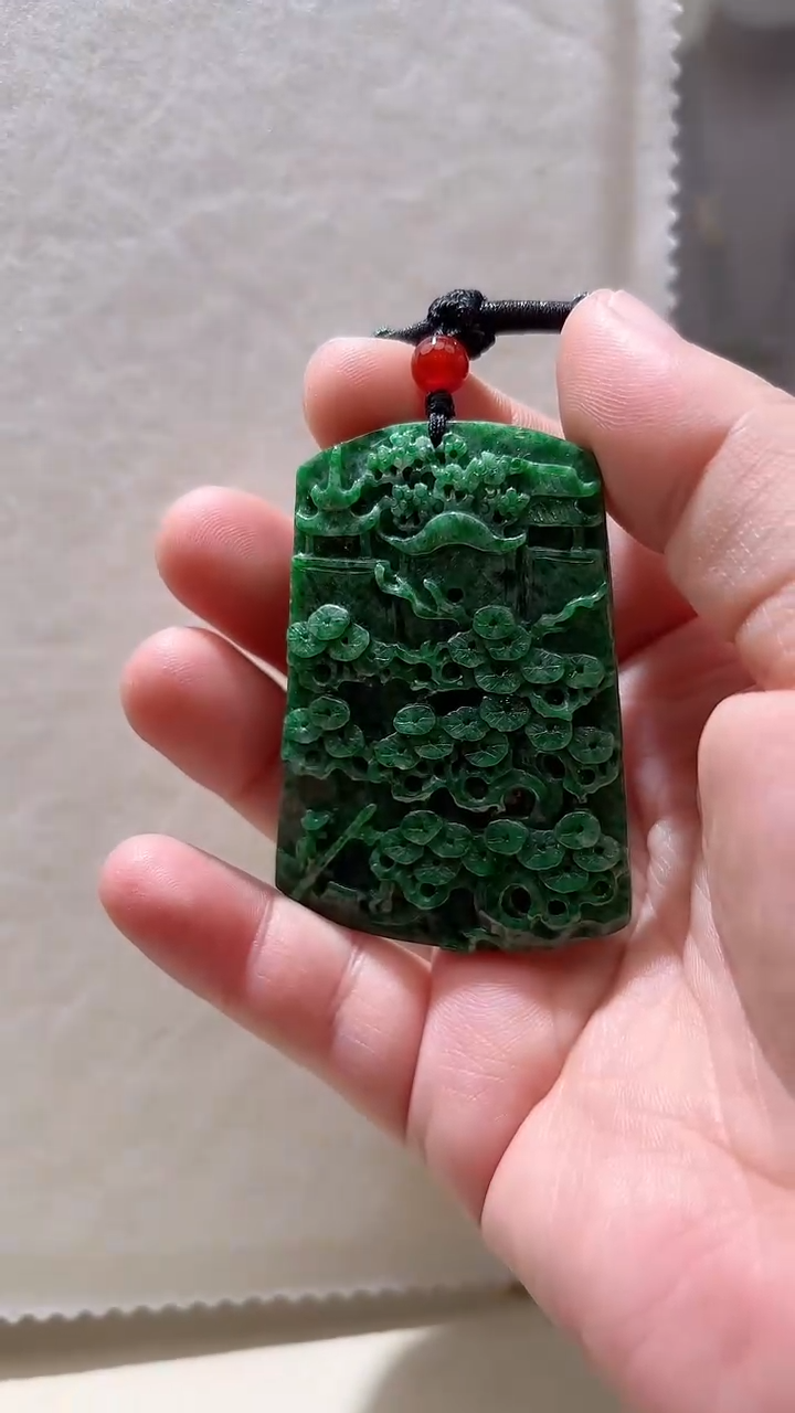 翡翠未镶嵌颈饰翡翠无事牌