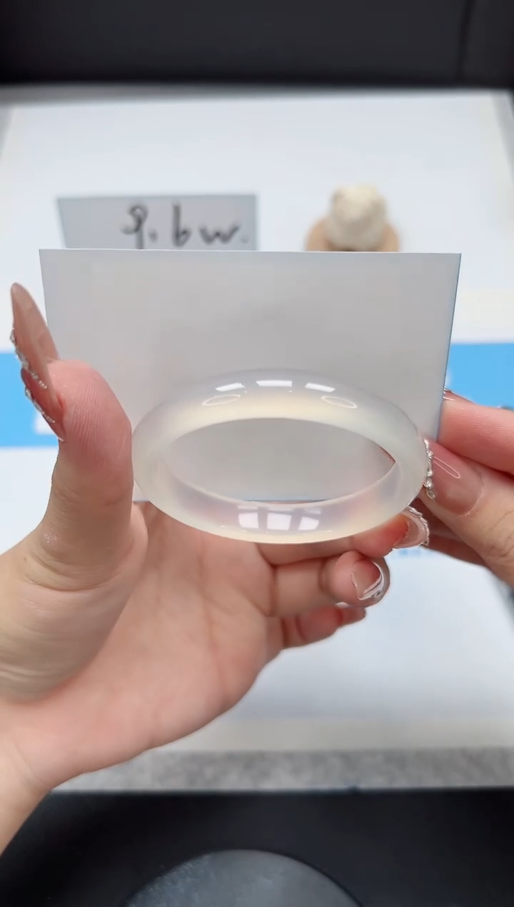 【闪购商品】石英质玉手镯未镶嵌359/荔枝51