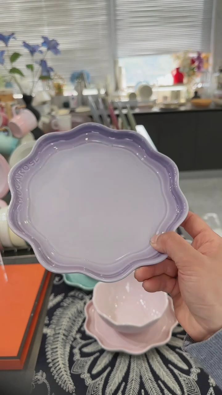 【闪购商品】瓷炻彩花边盘18CM-香芋紫